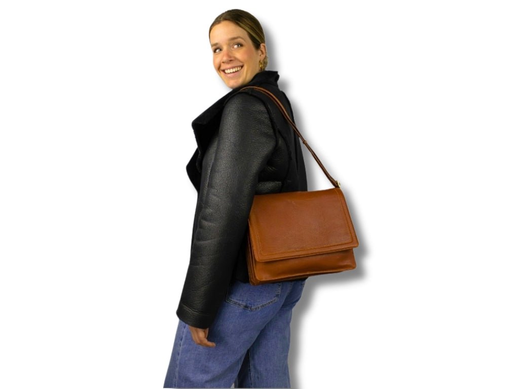 Cognac Leren Schoudertas Dames – Amber | Just Lioné - Lioné - Lioné