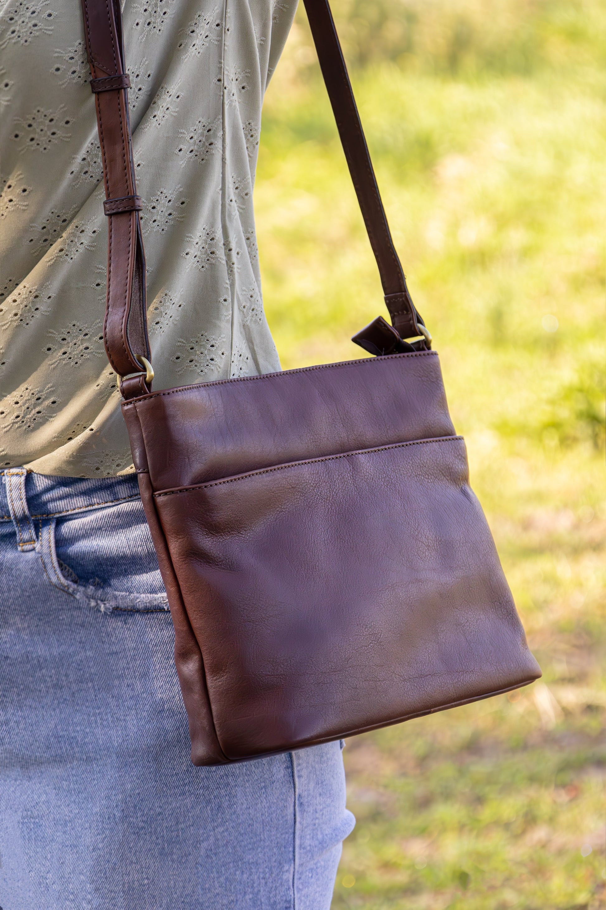 Leren Schoudertas Donker Bruin Ella - Lioné - Lioné