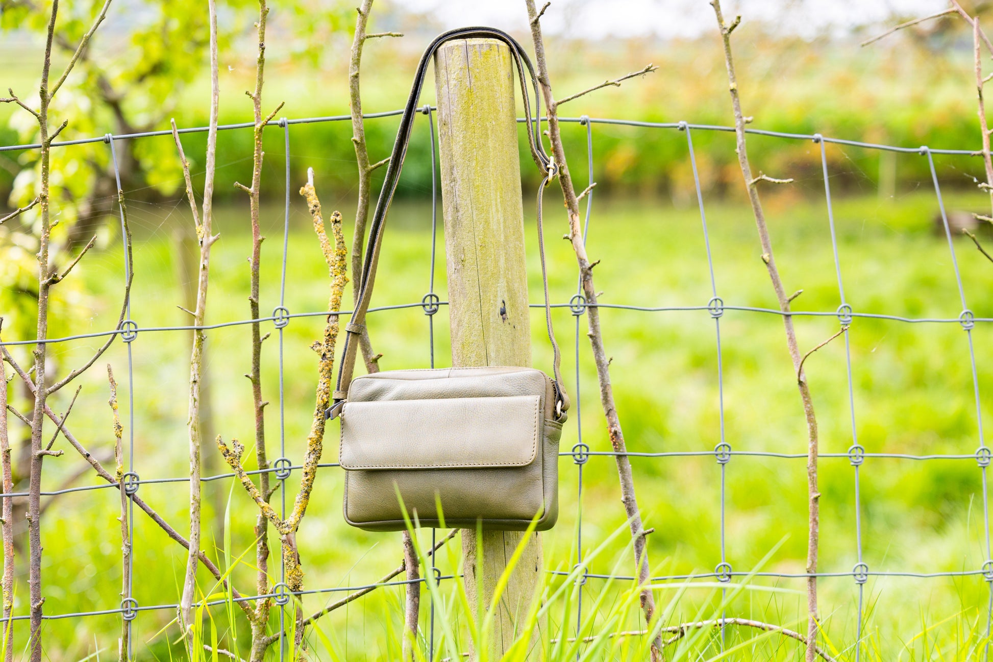 Leren Schoudertas Olijf Sara - Lioné - Lioné