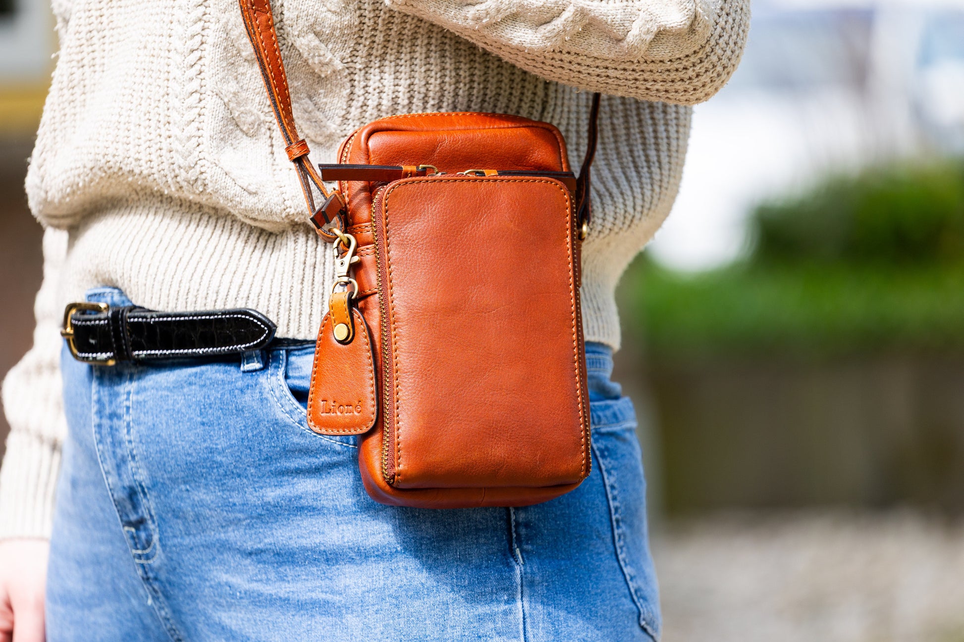 Leren Telefoontasje Cognac Beau - Lioné - Lioné
